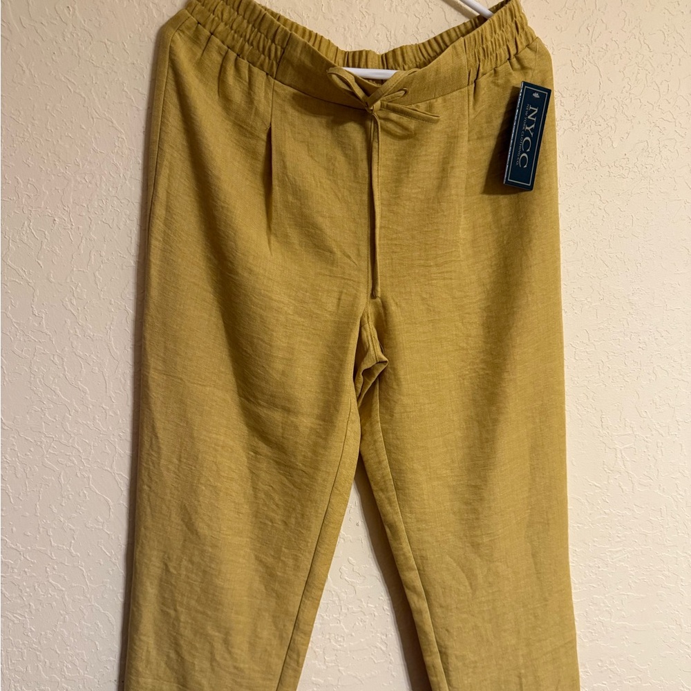 NWT NYC Woman Yellow Casual Pants